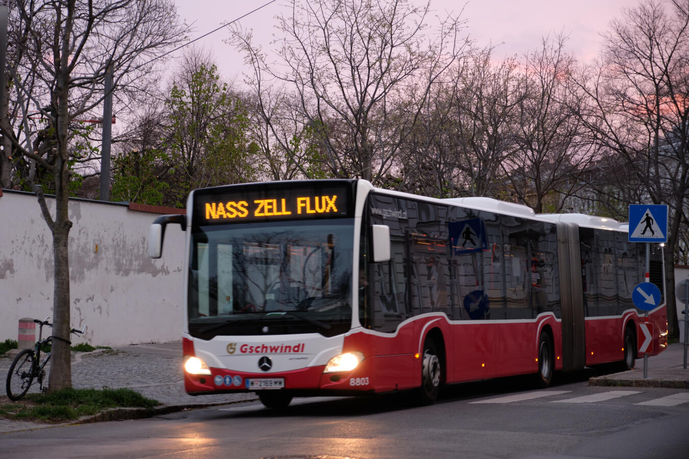 © aiaia